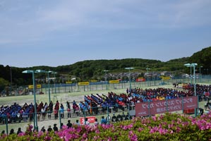 東日本大会開会式の様子(111チーム総勢約900名)